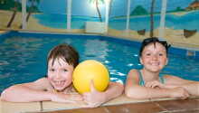 Hotellets wellnessafdeling byder bl.a. på indendørs swimmingpool og sauna