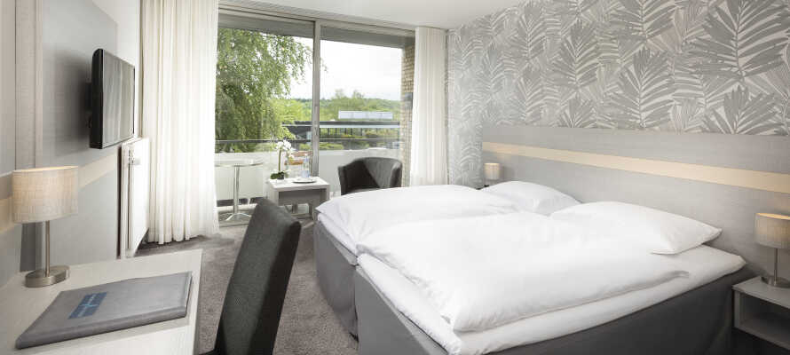 Hotellet har forskellige værelsestyper designet med sans for komfort.