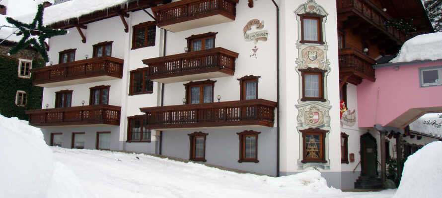Hotellet ligger i smukke omgivelser med fantastiske muligheder for at stå på ski og  tage på vandreture i nærheden