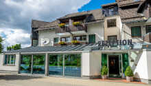 Hotel Walpurgishof byder velkommen til et 4-stjernet ophold med vandreture, spa og dejlig mad i Harzen.