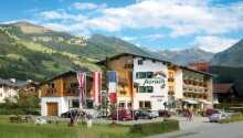 Velkommen til Hotel Aurach som ligger skønt i de tyrolske alper