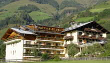 Hotellet ligger skønt i de østrigske bjerge