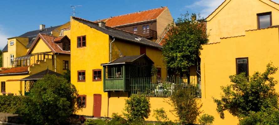 Frederiksværk er en hyggelig kanalby i Nordsjælland med gode restauranter og shoppingmuligheder