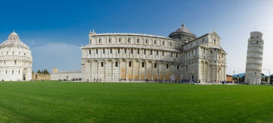 Oplev én af Toscanas mest populære attraktioner, med en skøn udflugt til Det Skæve Tårn i Pisa!