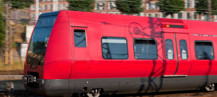 Der er kun 2 minutters gang til toget – og kun 20 minutters togkørsel fra og til København H.