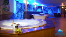 Hotellets spa-avdelning erbjuder swimmingpool, bubbelpool, bastuland, örtbad och solterapi