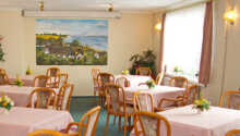 Hotellets restaurant, Hiddensee, byder på regionale retter i hyggelige omgivelser