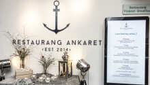 Hotellets restaurant hedder Ankaret og serverer dejlig mad med fokus på økologiske og lokale ingredienser.