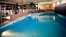 Hotellets gäster har fri tillgång till pool, bubbelpool, gym och bastu