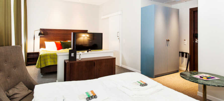 De moderne værelser tilbyder en 4-stjernet standard, som giver jer høj komfort under opholdet.