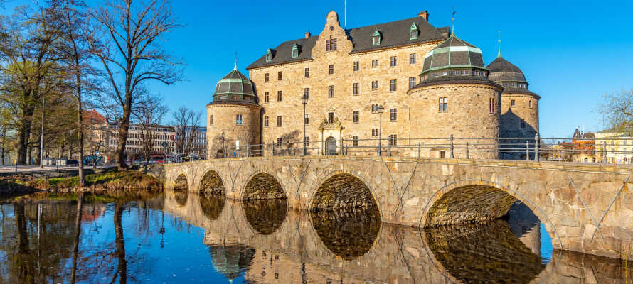 Oplev det smukke slot fra middelalderen, hvor der bl.a. er guidede ture og udstillinger.