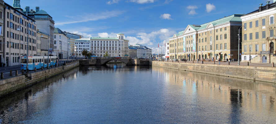 Center Hotel har en skøn placering ved Göta-floden i Göteborg, og tilbyder et ideelt udgangspunkt for et ophold i byen.