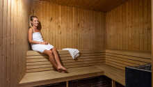 Under opholdet kan I bl.a. slappe af med sauna, Jacuzzi og solarium