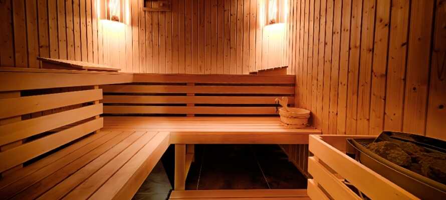 Nyd en afslappende tur i hotellets sauna og få hvilet de ømme muskler efter en lang gåtur rundt i Gdansk