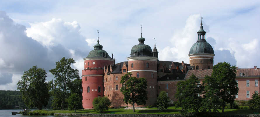 Gå ikke glip af et besøg på royale Gripsholms Slot mens I er i Mariefred.