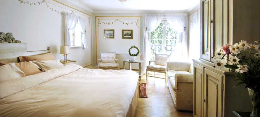 I Gripsholms Värdshus bor du i charmerende og unikt indrettede værelser.