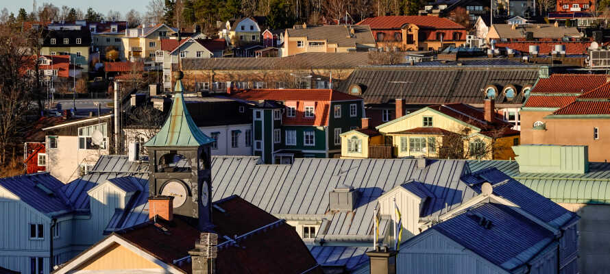 Norrtälje byder på en hyggelig bymidte med gode butikker, både lokale butikker og butikskæder.