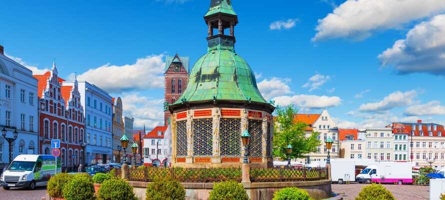 Wismar ligger bara en kort bilresa från hotellet. Ett besök i den gamla hansestaden rekommenderas varmt!