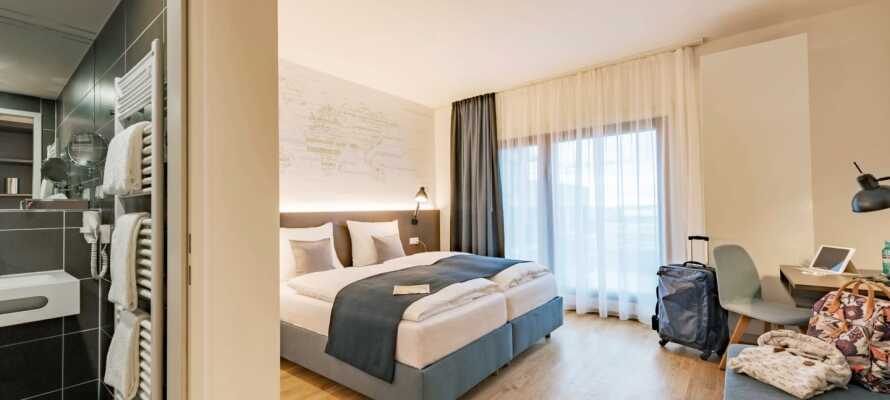 Hotellets flotte og moderne værelser tilbyder yderst behagelige rammer for opholdet på et 4-stjernet komfortniveau