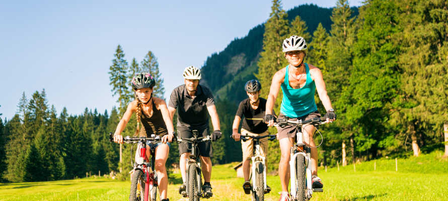 Hotellet er et certificeret cykelhotel, og tilbyder gratis guidede cykelture.
