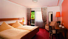 Hotellets værelser giver jer hyggelige og behagelige rammer under opholdet.