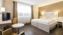 Hotellet tilbyder ophold i moderne værelser eller lejligheder.