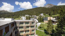 Dette energieffektive hotel i Bündner-bjergene tilbyder moderne værelser med private balkoner, moderne faciliteter og en førsteklasses beliggenhed