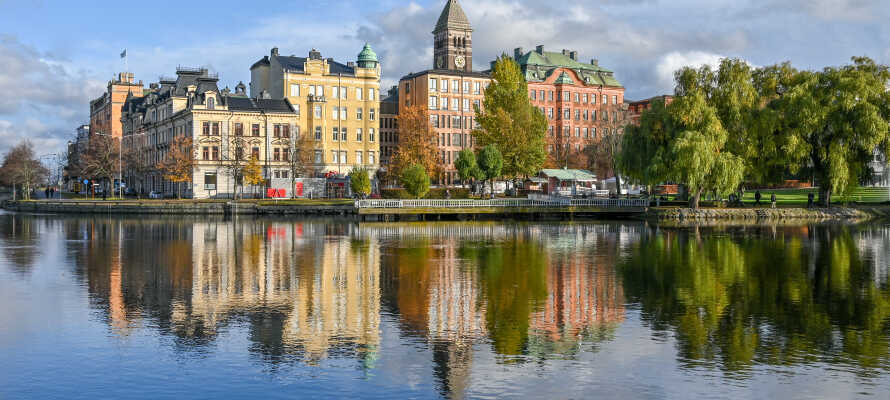 Bo på et hyggeligt og centralt hotel i Norrköping i gåafstand fra den gamle bydel.