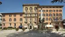 Det 4-stjernede Grand Hotel Plaza Montecatini ligger centralt i Montecatini Terme lige overfor kirken og springvandet
