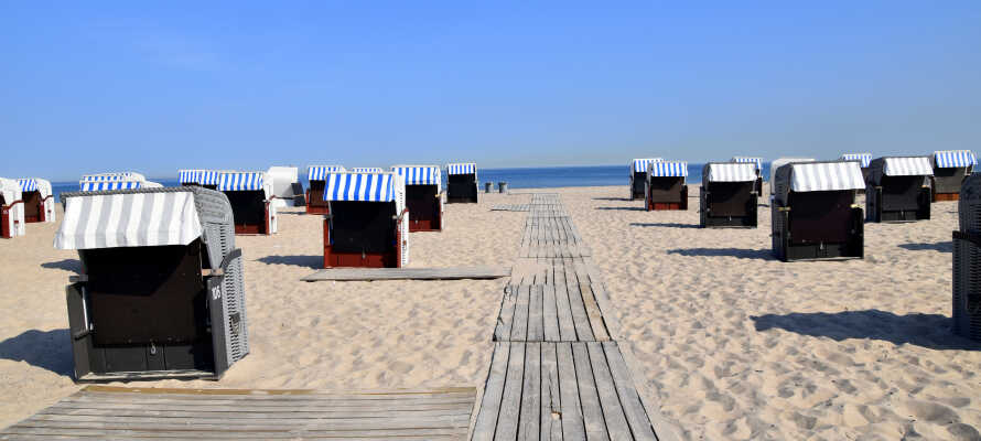 Tag en tur til den populære kystby, Warnemünde, og nyd ferielivet på de bløde strande.