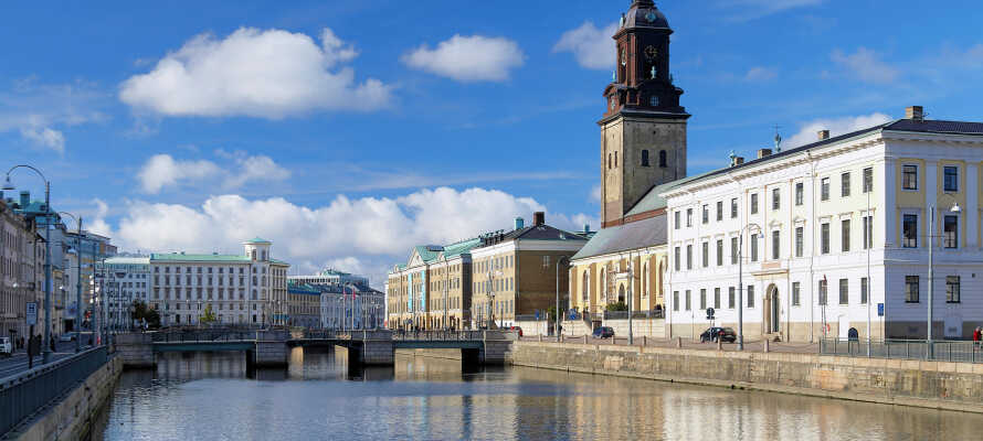 Tag en udflugt til Göteborg og oplev de hyggelige butikker, gader og kanaler.