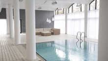 Hotellet har en indendørs pool, sauna og solarium
