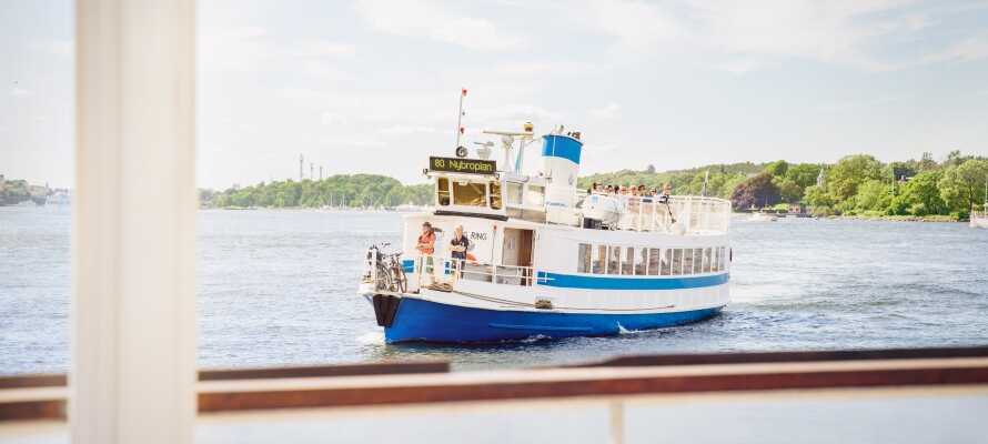 Opholdet inkluderer en gratis bådbillet til Stockholm - en tur som er en ganske særlig oplevelse i sig selv.