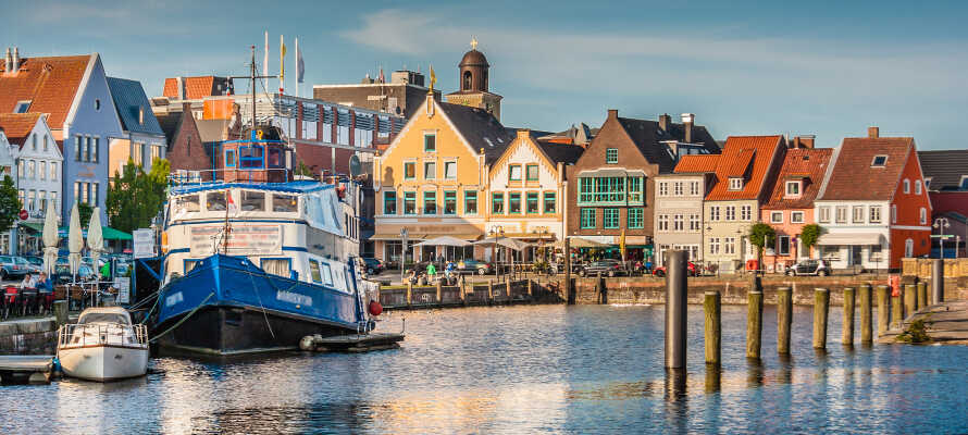 Tag på udflugt til spændende byer såsom Flensburg, Schleswig, Friedrichsstadt eller den smukke havneby Husum.