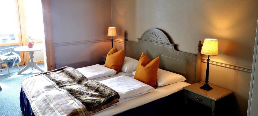 Hotellets værelser er indrettet med stor charme, og tilbyder god komfort under opholdet.