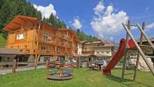Dolomites Hotel Valacia byder velkommen til en skøn ferie med dejlig mad, wellness og fantastisk natur i Val di Fassa-dalen.