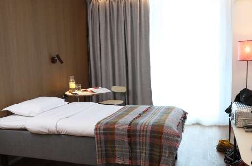 Ten hotel