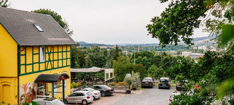 Nyd et skønt ophold på det hyggelige Hotel Restaurant 7 Berge am Schlehberg.