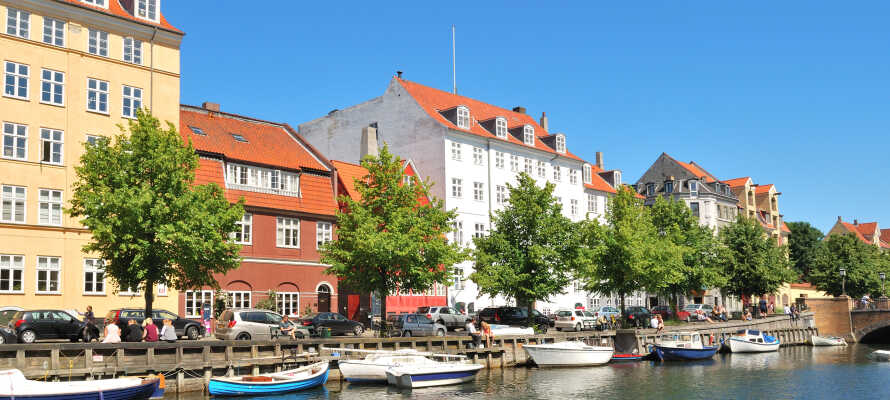 Hotellet er smukt beliggende ved havnefronten og tæt på Christianshavn.