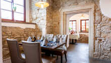 I hotellets restaurant er den historiske og moderne stil smagfuldt integreret.
