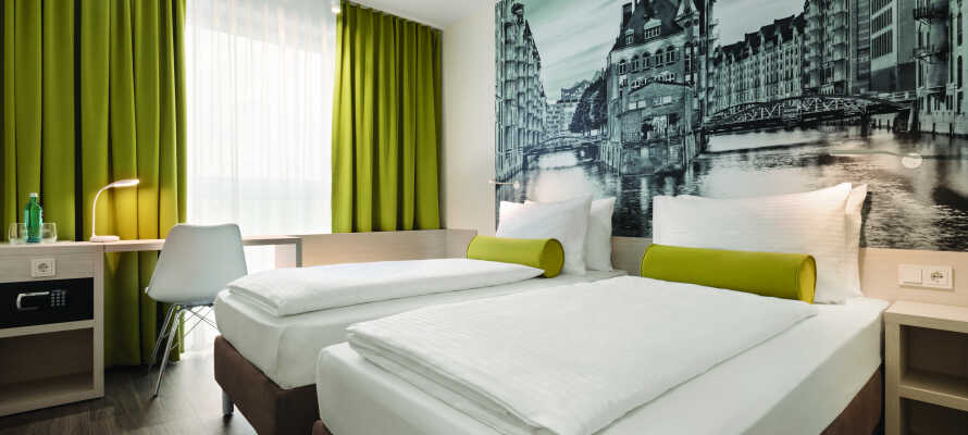 Slap af på det hyggelige hotelværelse med aircondition efter en spændende dag i Hansestaden.