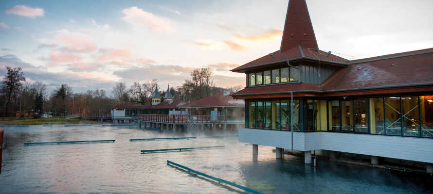 Med sine mange termiske bade er Hévíz et paradis for dem, der søger afslapning.
