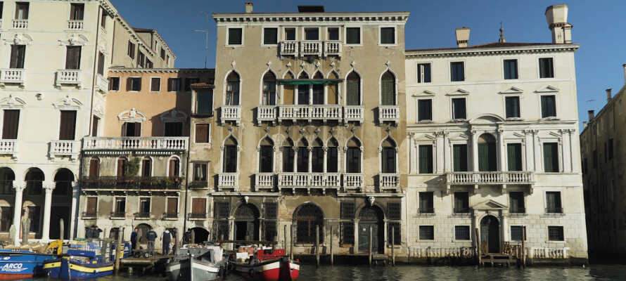 Hotellet ligger i det gamle Palazzo Michiel dal Brusa'.