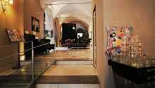 Borghese Palace Art Hotel ligger i en fløj af Palazzo Borghese.