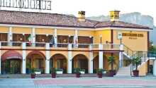 Hjerteligt velkommen på La Rondinaia på Eurocongressi Hotel og Cavaion Veronese. Det billige hotel ligger i nærheden af Gardasøen.