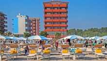 Hotel Palazzo Caveja i Rimini ligger direkte ved stranden.