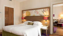 Her vil du blive indkvarteret i hotellets komfortable standard dobbeltværelse.
