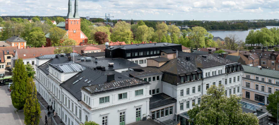 Det 4-stjernede hotel ligger lige i centrum af Växjö, kun et stenkast fra byens butikker og seværdigheder.