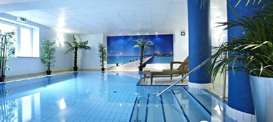 Under Jeres ophold kan I frit benytte hotellets lækre swimmingpool og saunaen.