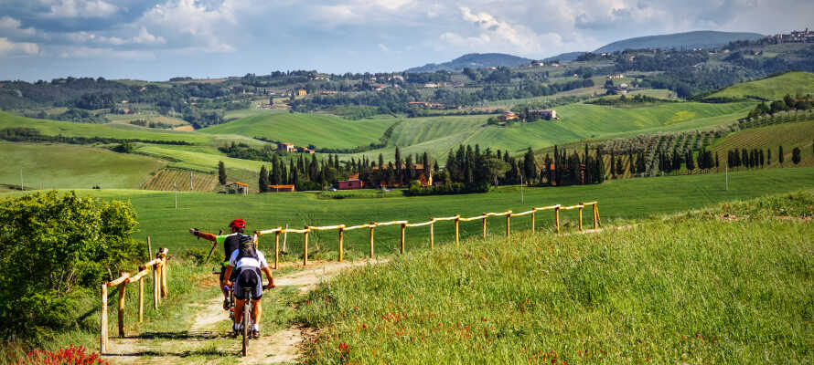 Oplev Toscanas smukke natur til fods eller på cykel.